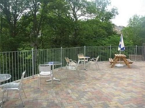 Forresters Bar & French Restaurant With Inn 3*
